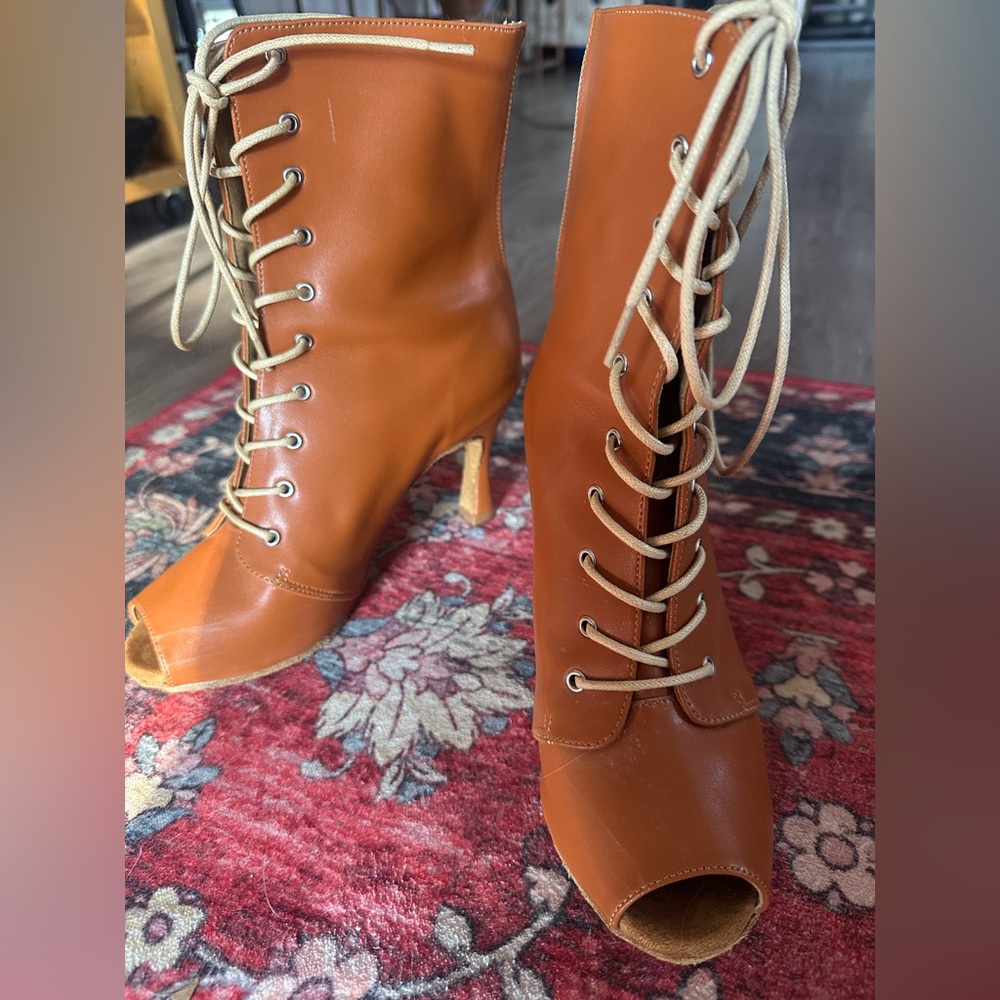 Dance shoes- Brown Lace-Up suede sole dance boots 3-1/2-4 inch flared heel